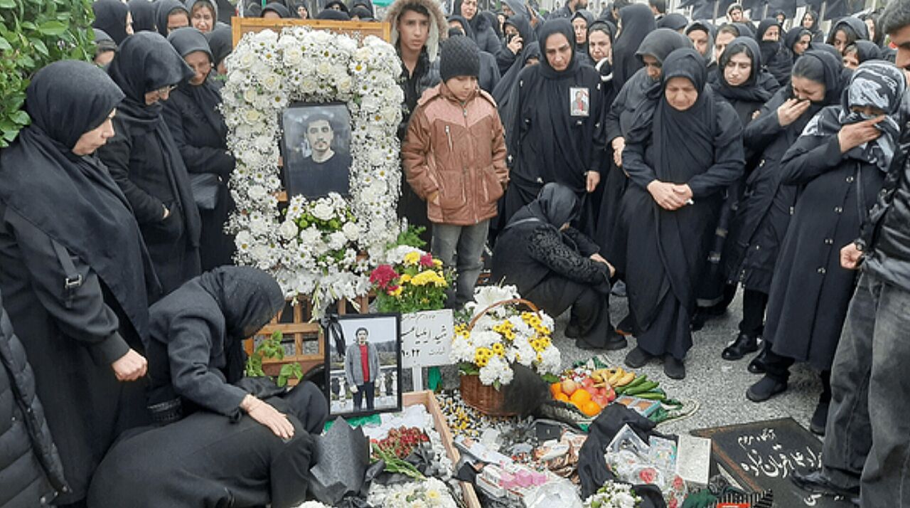 مادر شهید: ایلیای من از سوی تروریست‌ها به بدترین شکل ممکن به شهادت رسید