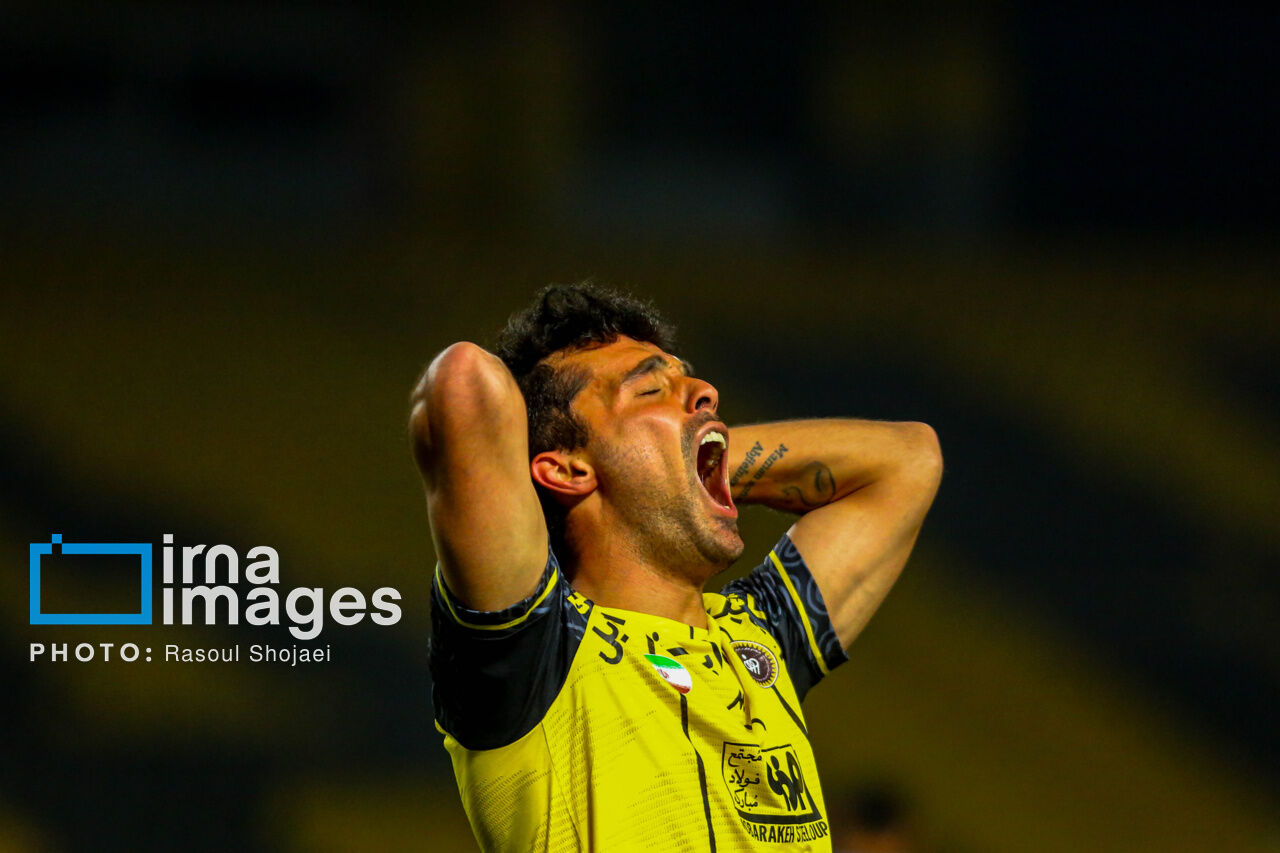 سایه‌روشن‌های هفته هجدهم/ سپاهان و پرسپولیس برای تراکتور و استقلال بازی کردند