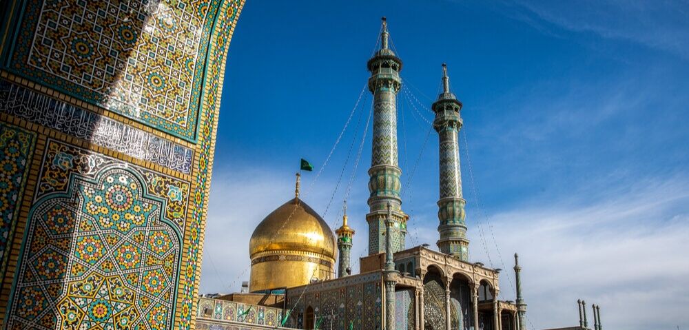 آستان‌های مقدس اهانت به رهبر انقلاب را محکوم کردند