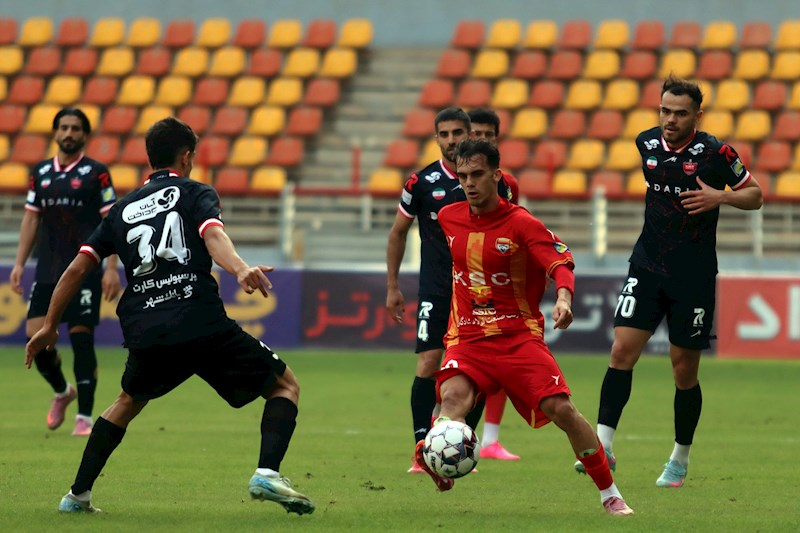 خانمحمدی: پرسپولیس باید از بارسلونا الگوبرداری کند/ تیمهای لیگ دست اوسمار را خواندهاند