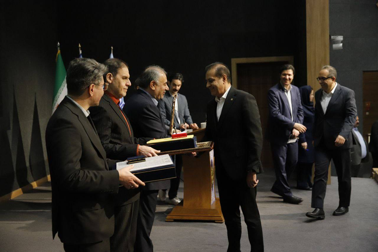 درخشش رؤسای شعب بانک صادرات ایران در شانزدهمین گردهمایی رؤسای موفق شعب کشور