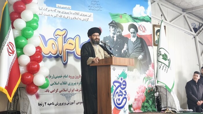 طنین گلبانگ پیروزی انقلاب اسلامی در مدارس زنجان