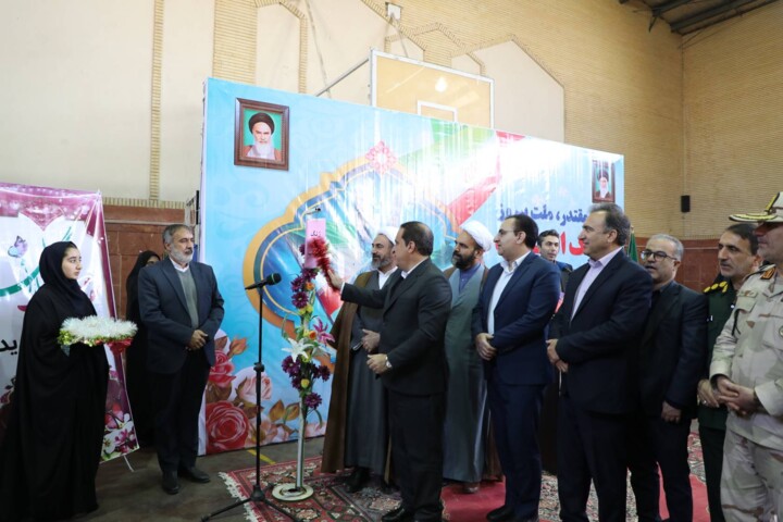 امام جمعه ایلام: ملت ایران به آرمان شهیدان باور راسخ دارد