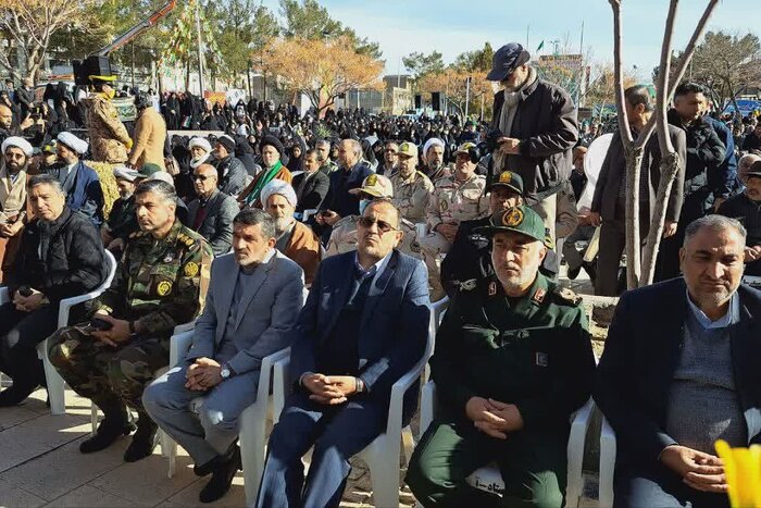 استاندار خراسان جنوبی: ایران اسلامی با همراهی مردم از بحرانها عبور کرده است