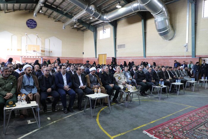 امام جمعه ایلام: ملت ایران به آرمان شهیدان باور راسخ دارد