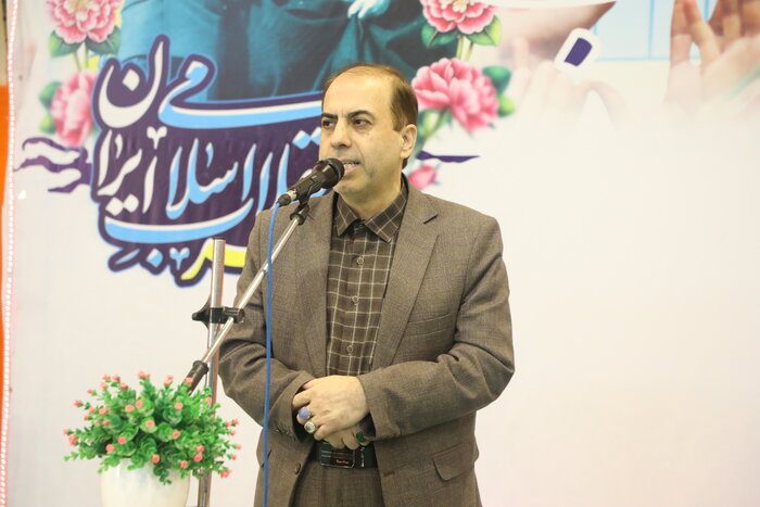 معاون استاندار قم: دهه فجر از مهمترین نمادهای استقلال و عزت ملت ایران است