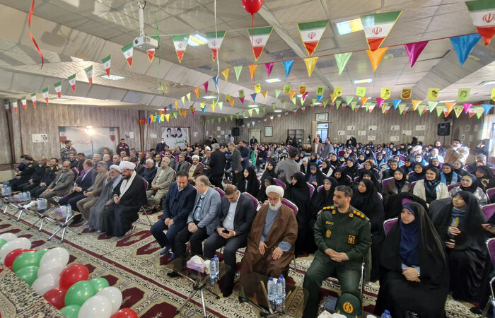 طنین ورود امام و شور دانش‌آموزان البرز در آستانه فجر انقلاب