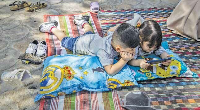 موبایل چه بلایی بر سر مغز کودکان میآورد؟