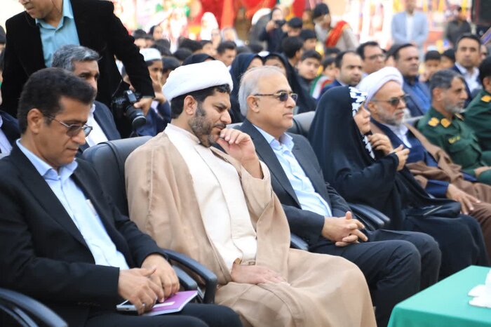 آغاز دهه مبارک فجر و نواخته شدن زنگ انقلاب در مدارس هرمزگان