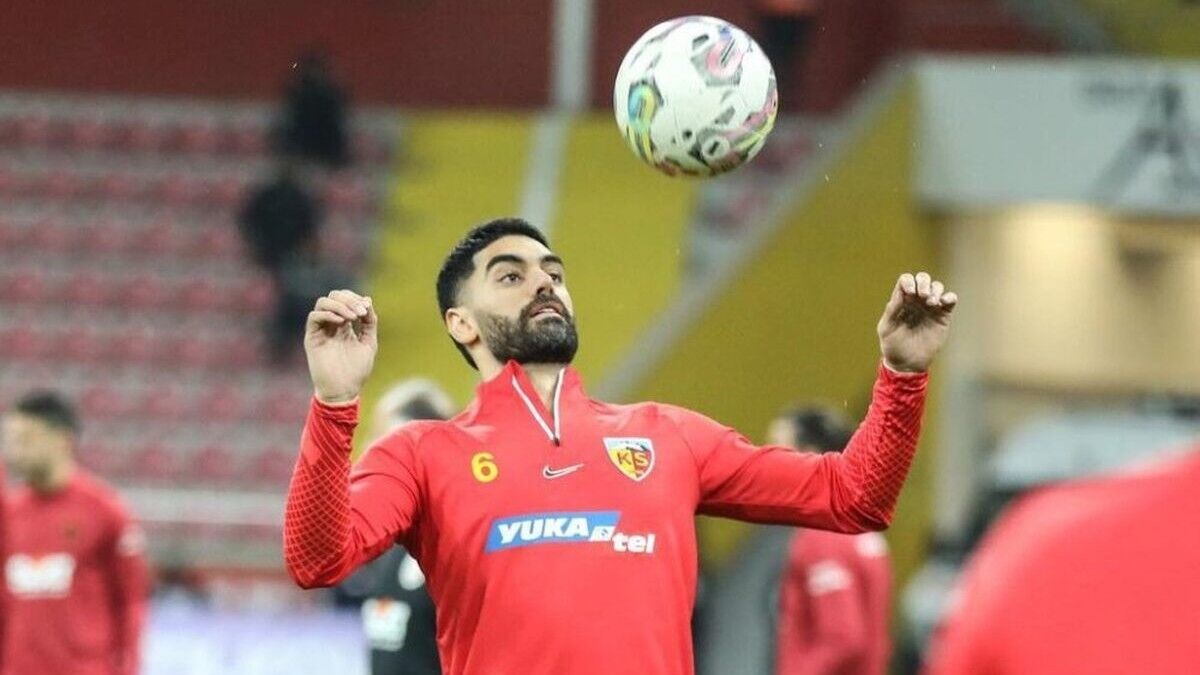 نه استقلال و نه پرسپولیس؛ کریمی به نویدکیا رسید