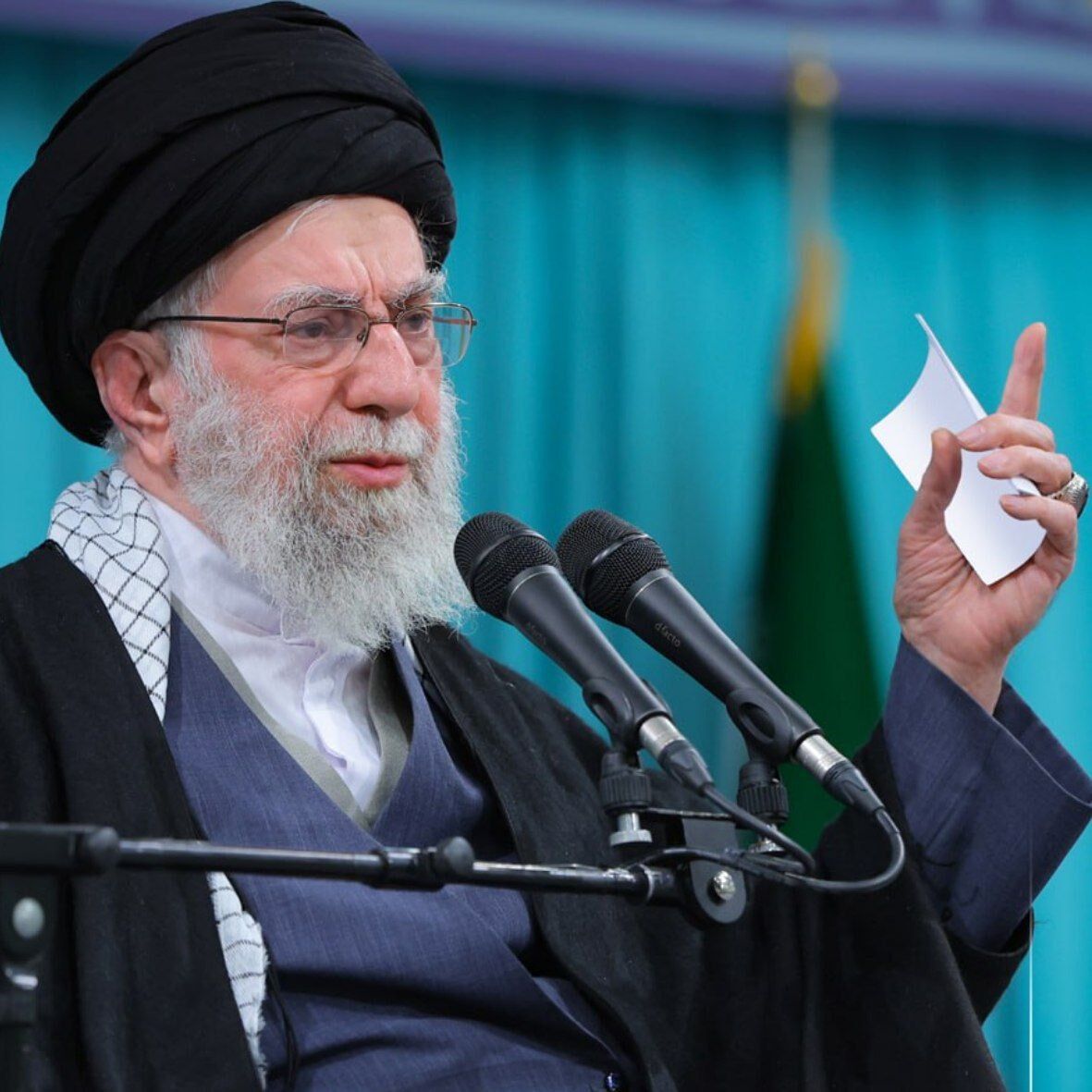 Верховный лидер Ирана: Любая война, развязанная США, станет региональной