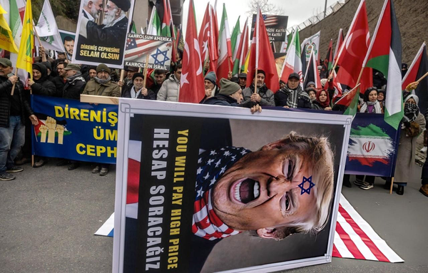 تجمع مردم ترکیه در حمایت از ایران+عکس