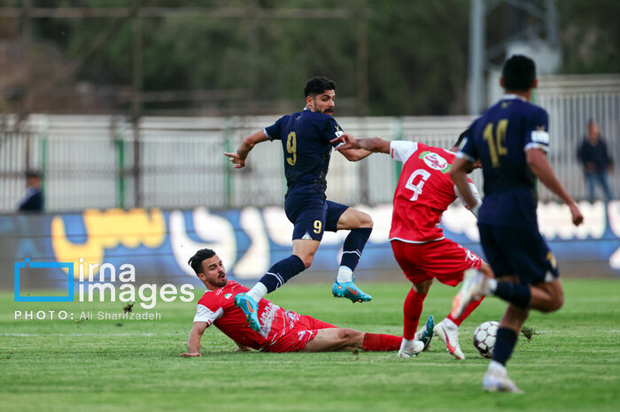 لیگ برتر فوتبال/ جدال حساس چادرملو و پرسپولیس در پاس قوامین