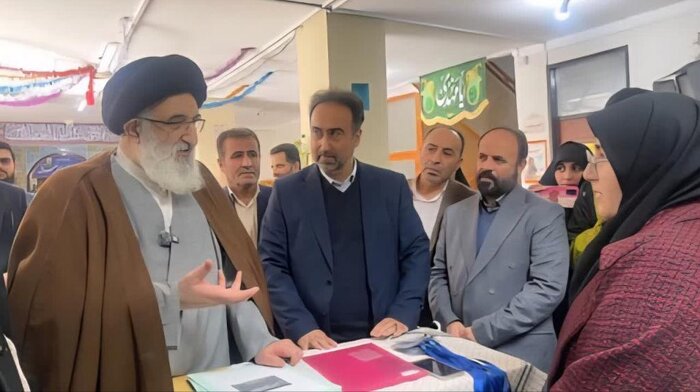 آغاز به کار ۲۵۰ نمایشگاه مدرسه انقلاب در البرز