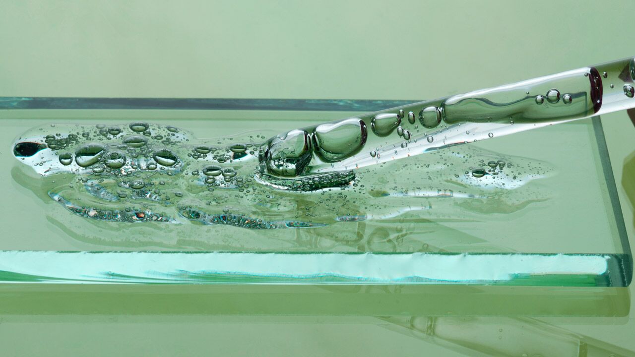 کشف پیوند پنهان رفتار آب در نانوکانال‌های آبدوست و آب‌گریز