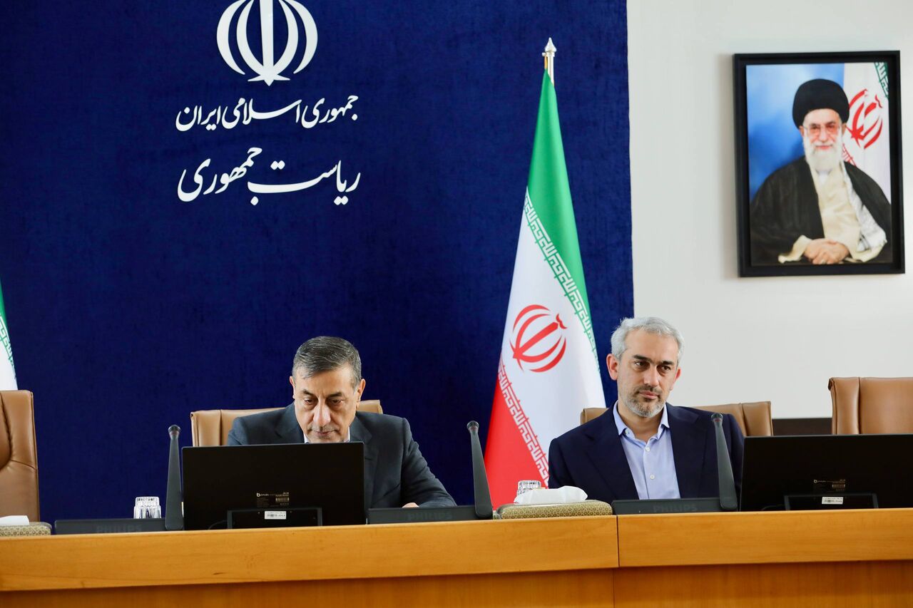 انتقاد معاون اجرایی رئیسجمهور از تمرکز منابع بانکی در پایتخت