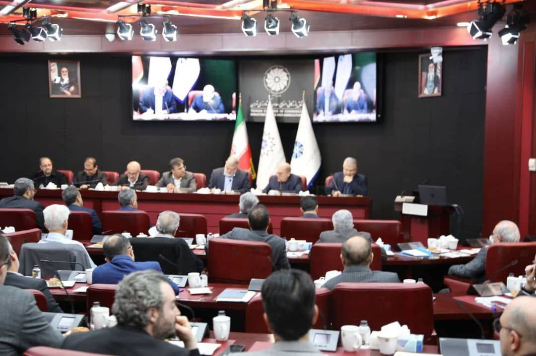 استاندار تهران: عبور از دوره گذار اقتصادی نیازمند همراهی مردم است