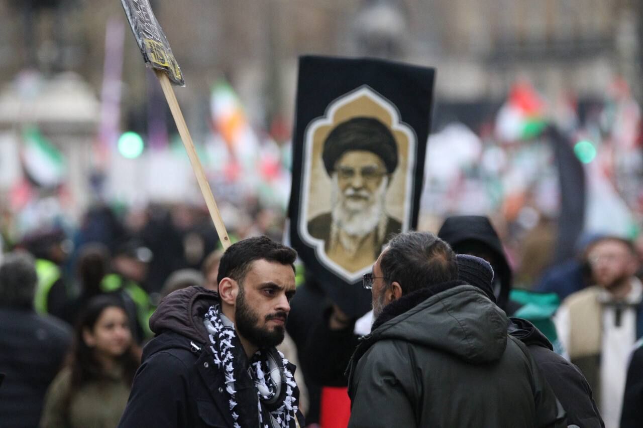 حمایت از رهبر معظم انقلاب در تظاهرات لندن لابی صهیونیسم را به خشم آورد