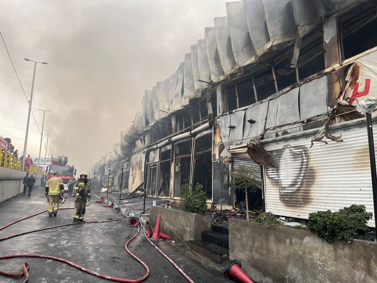 حریق بازار جنت مهار شد/ آتش سوزی تلفات جانی نداشت