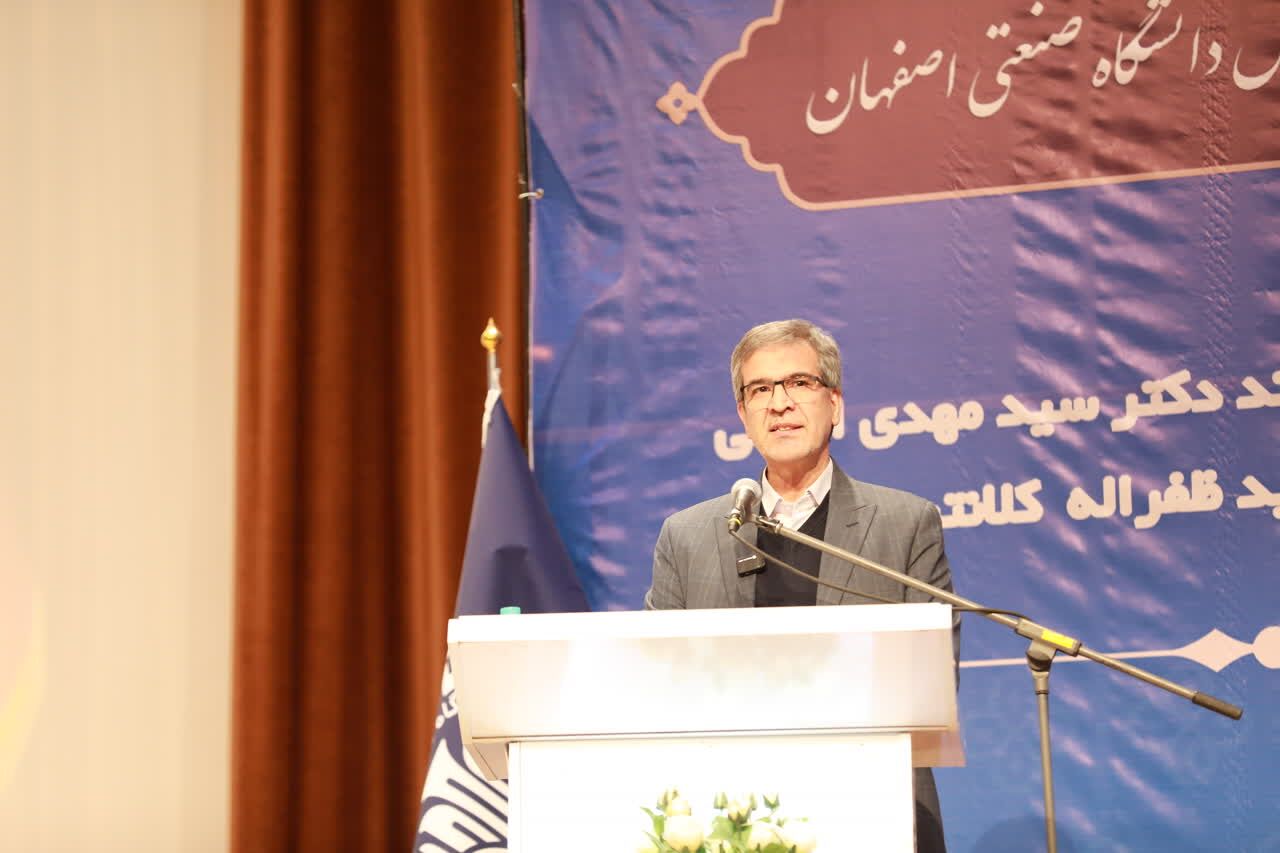 معاون وزیر علوم: فناروی نه یک تهدید بلکه فرصتی برای ارتقای دانش است