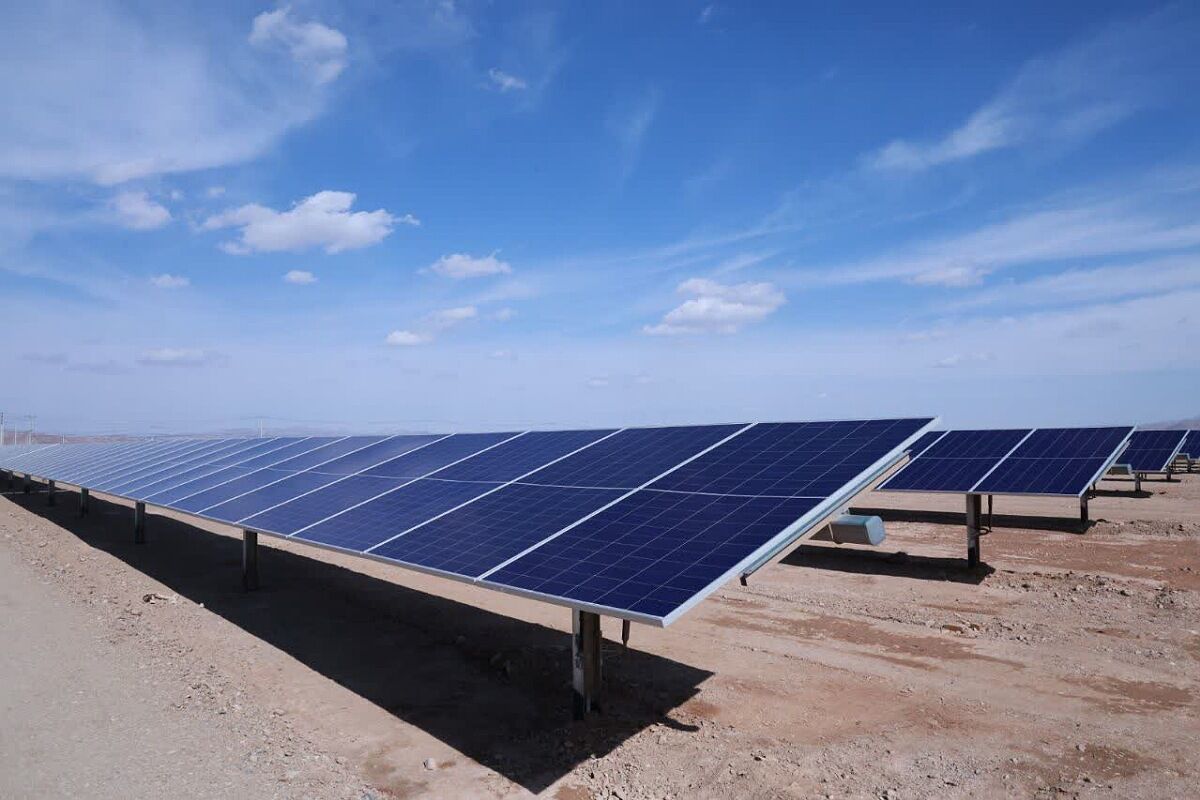 نیروگاه خورشیدی چهار مگاواتی در خوسف به بهرهبرداری رسید نیروگاه خورشیدی چهار مگاواتی در خوسف به بهرهبرداری رسید