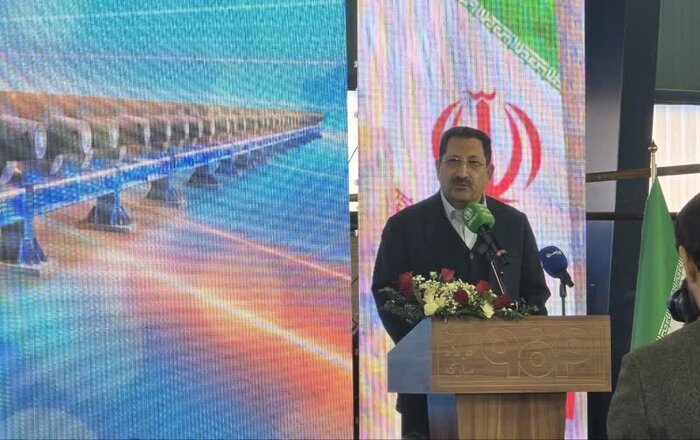 رهاورد سفر وزیر صمت به یزد؛ از تولید الکترود گرافیتی تا افتتاح نیروگاه خورشیدی+ فیلم