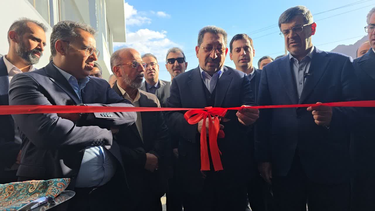 فیلم| واحد تولیدی گرانول پلیمری با حضور وزیر صمت در تفت یزد افتتاح شد