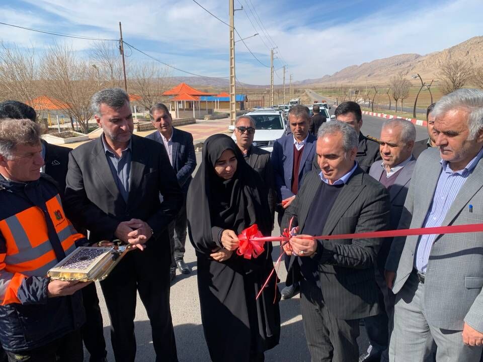 بهره‌برداری از پروژه بهسازی جاده زرنه - سومار ایوان با ۲۱ میلیارد تومان اعتبار