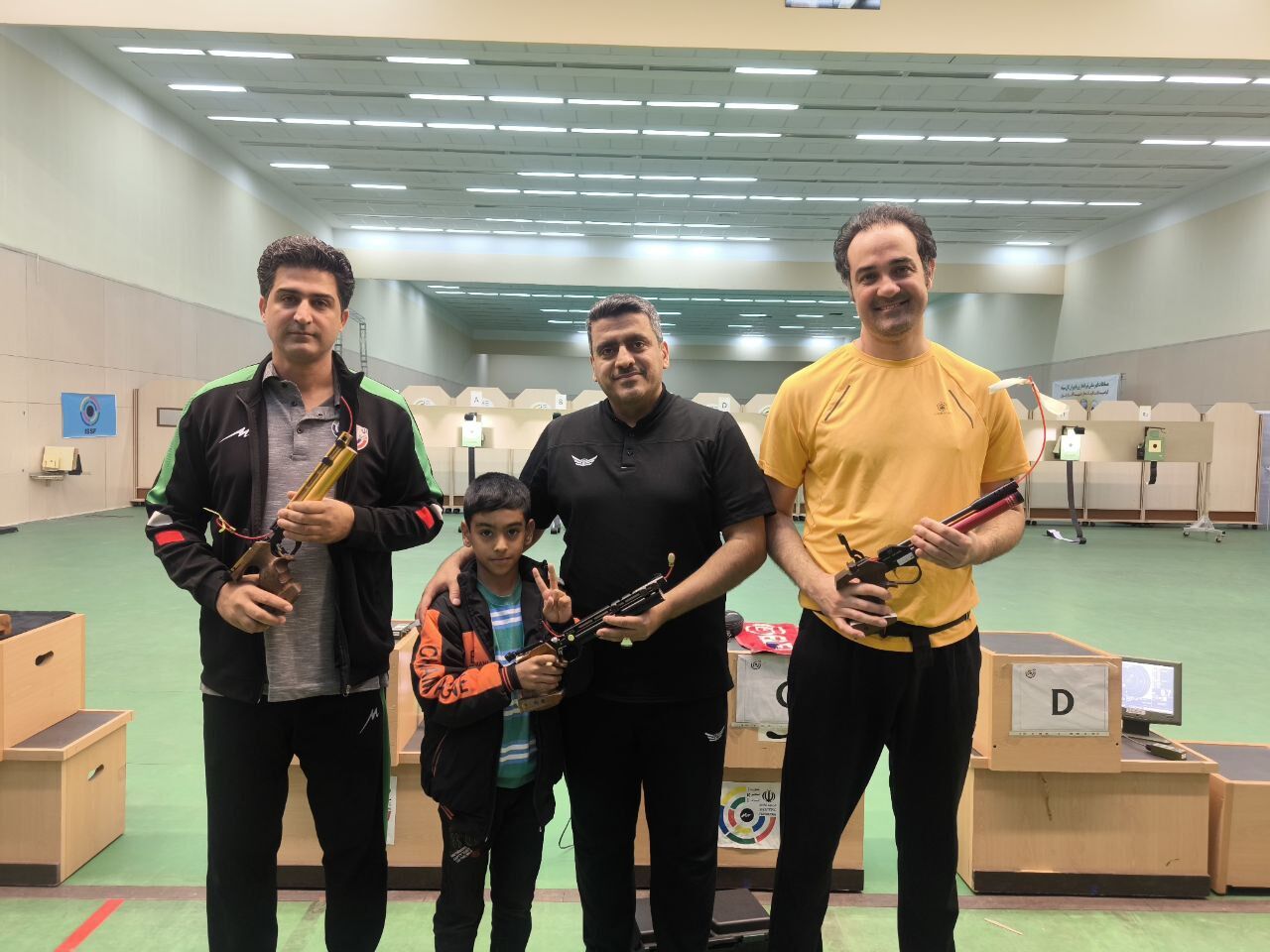 قهرمانی فروغی در مرحله چهارم مسابقات آزاد تپانچه