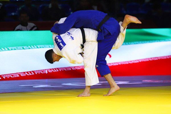 فتى ايراني يحرز الميدالية الفضية ببطولة كأس افريقيا للجودو فتى ايراني يحرز الميدالية الفضية ببطولة كأس افريقيا للجودو