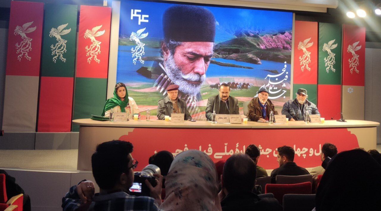 آزیتا حاجیان بیشترین نقش و همکاری را با نویسنده و کارگردان داشت