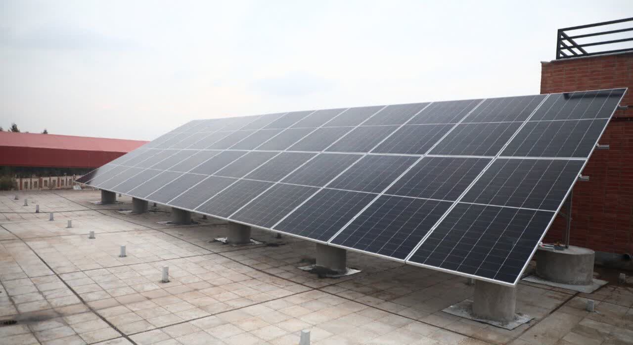 استاندار قم: توسعه انرژی‌های تجدیدپذیر راهکار عبور از ناترازی برق است