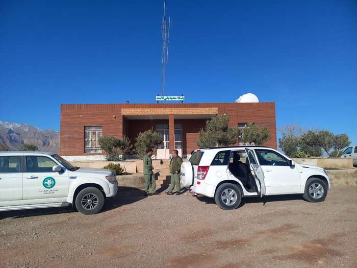 سفر به قلب طبیعت یزد؛ گرگها ساندویچ نمیخورند + فیلم