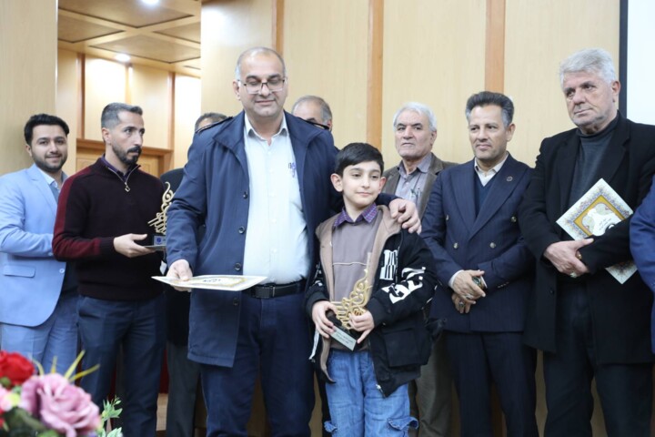 خبرنگاران ایرنا مرکز ایلام با کسب ۵ رتبه برتر در جشنواره ابوذر درخشیدند