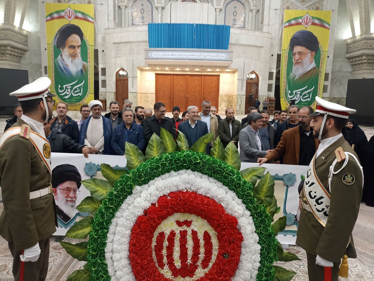 تجدیدمیثاق مدیرعامل و کارکنان پالایشگاه نفت تهران با آرمان‌های امام راحل