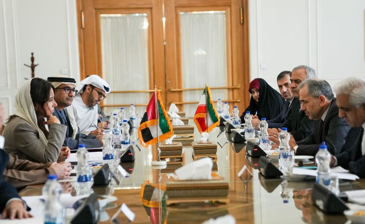 وزارة الخارجية تستضيف الجولة الثانية للمشاورات السياسية بين ايران والامارات وزارة الخارجية تستضيف الجولة الثانية للمشاورات السياسية بين ايران والامارات