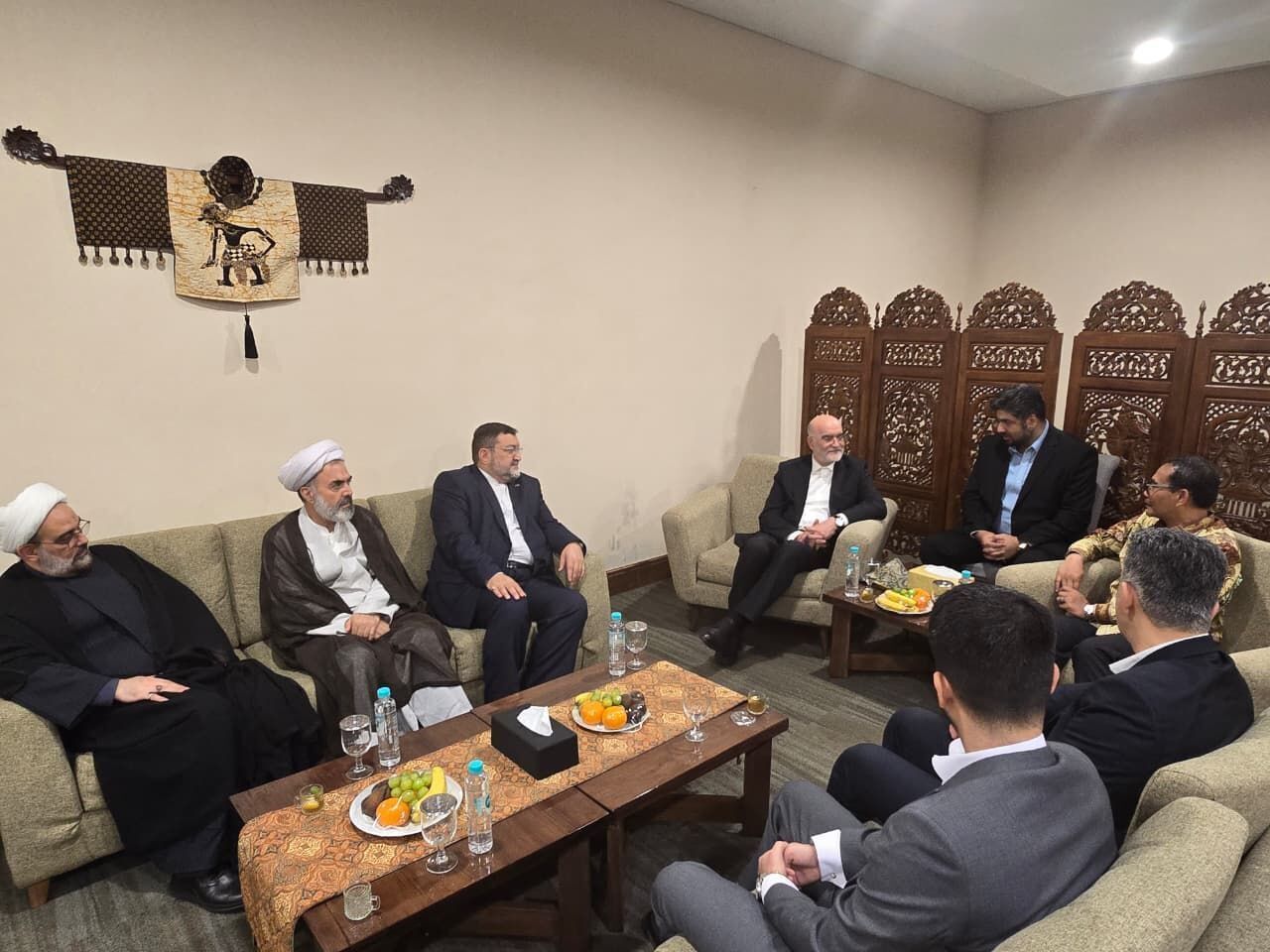 نائب رئيس القضاء الايراني يؤكد على توسيع التعاون مع اندونيسيا نائب رئيس القضاء الايراني يؤكد على توسيع التعاون مع اندونيسيا