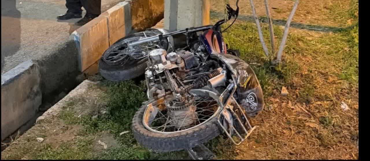 برخورد با تیربرق جان راکب و سرنشین موتورسیکلت را در سرپل ذهاب گرفت