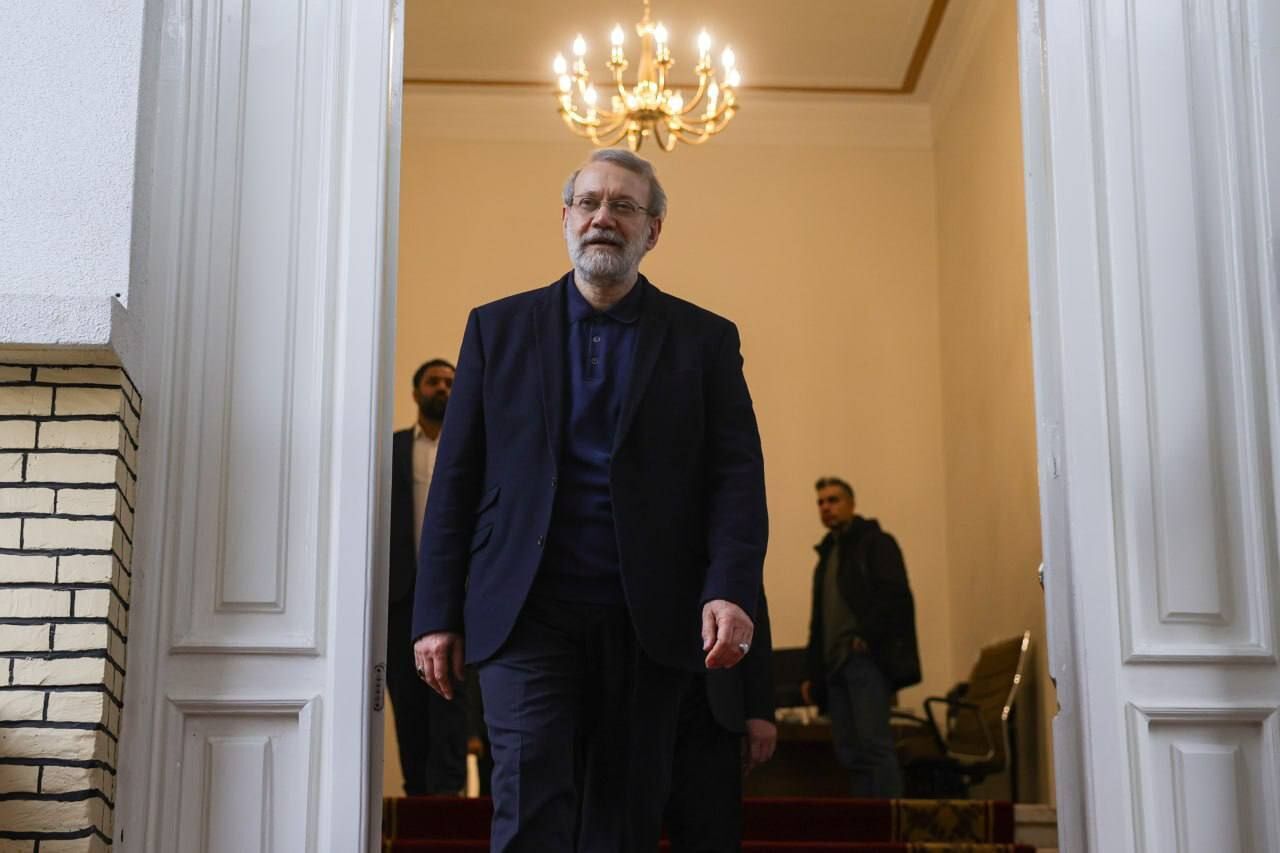 Али Лариджани вылетел в Маскат