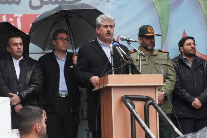 مهابادی‌ها در راهپیمایی ۲۲ بهمن سنگ تمام گذاشتند