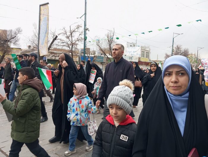 حاشیه‌های مراسم راهپیمایی ۲۲ بهمن قزوین