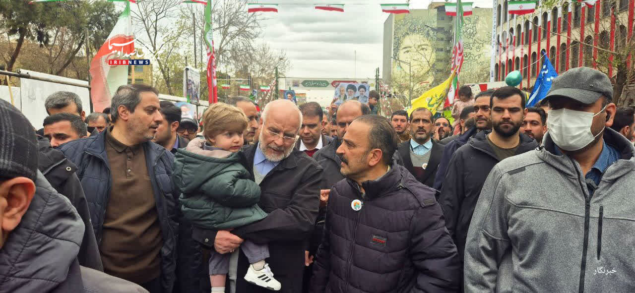 رئيس البرلمان يشارك في مسيرة "22 بهمن" بطهران رئيس البرلمان يشارك في مسيرة "22 بهمن" بطهران