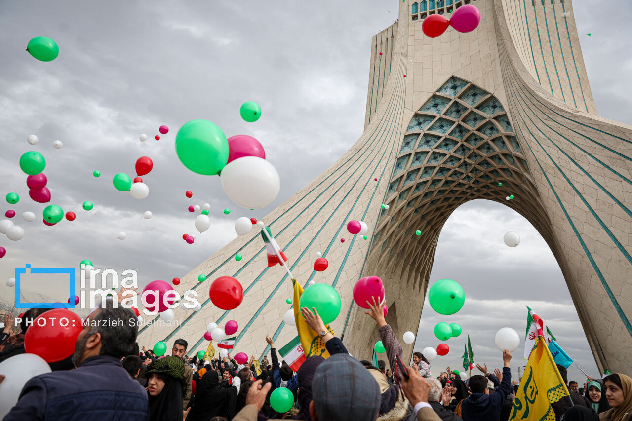 Тегеран отметил годовщину Исламской революции массовой демонстрацией