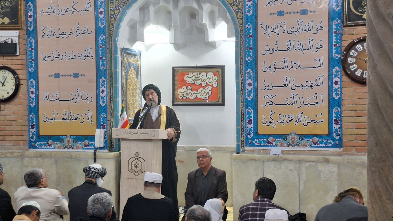 امام جمعه موقت سنندج خواستار نظارت جدی بر بازار و مهار گرانی شد
