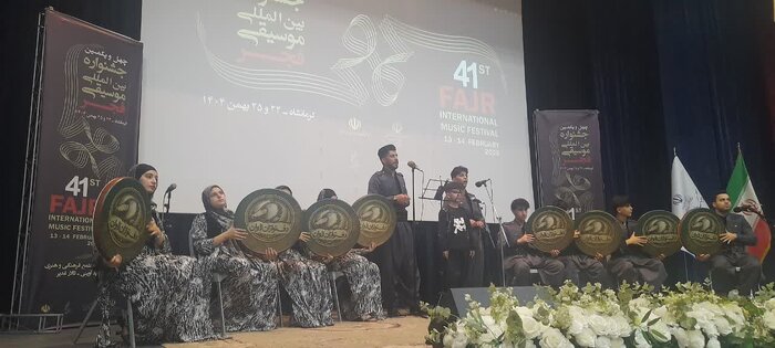 طنین نواهای محلی در کرمانشاه/اجراهای موسیقی امشب هم ادامه دارد