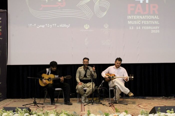 طنین نواهای محلی در کرمانشاه/اجراهای موسیقی امشب هم ادامه دارد