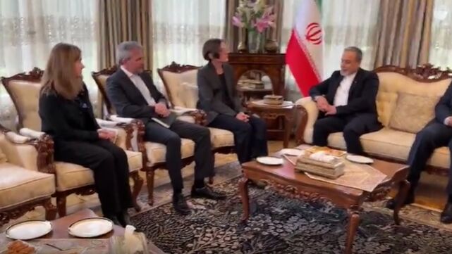 رئيسة اللجنة الدولية للصليب الاحمر تلتقي عراقجي في جنيف رئيسة اللجنة الدولية للصليب الاحمر تلتقي عراقجي في جنيف