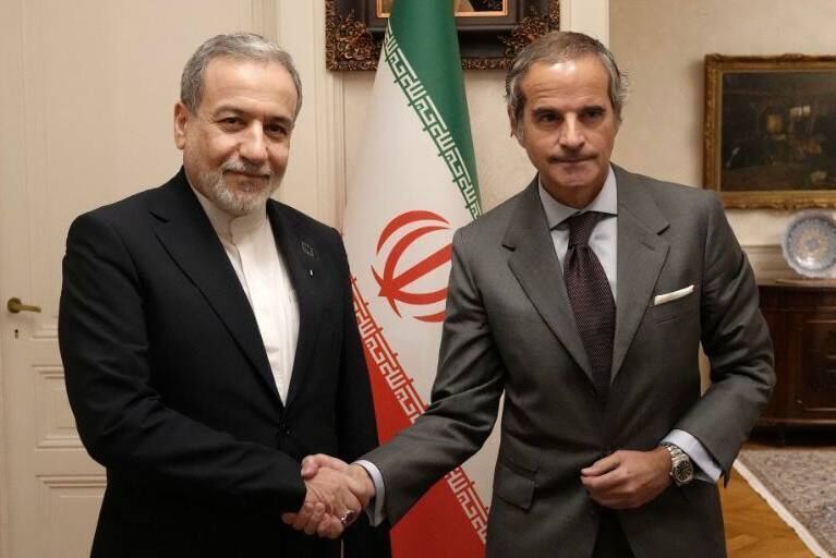 الجولة الثانية من المفاوضات.. إيران تتمسك بحصر التفاوض في الملف النووي الجولة الثانية من المفاوضات.. إيران تتمسك بحصر التفاوض في الملف النووي