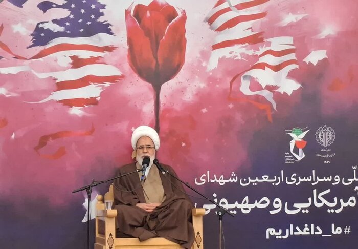 نماینده ولیفقیه در کرمانشاه: همه ما داغدار شهدای فتنه اخیر هستیم