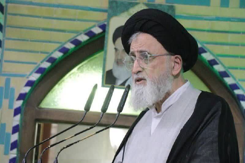 امام جمعه موقت یزد: هدف دشمن، ایجاد دلهره و جنگ روانیست